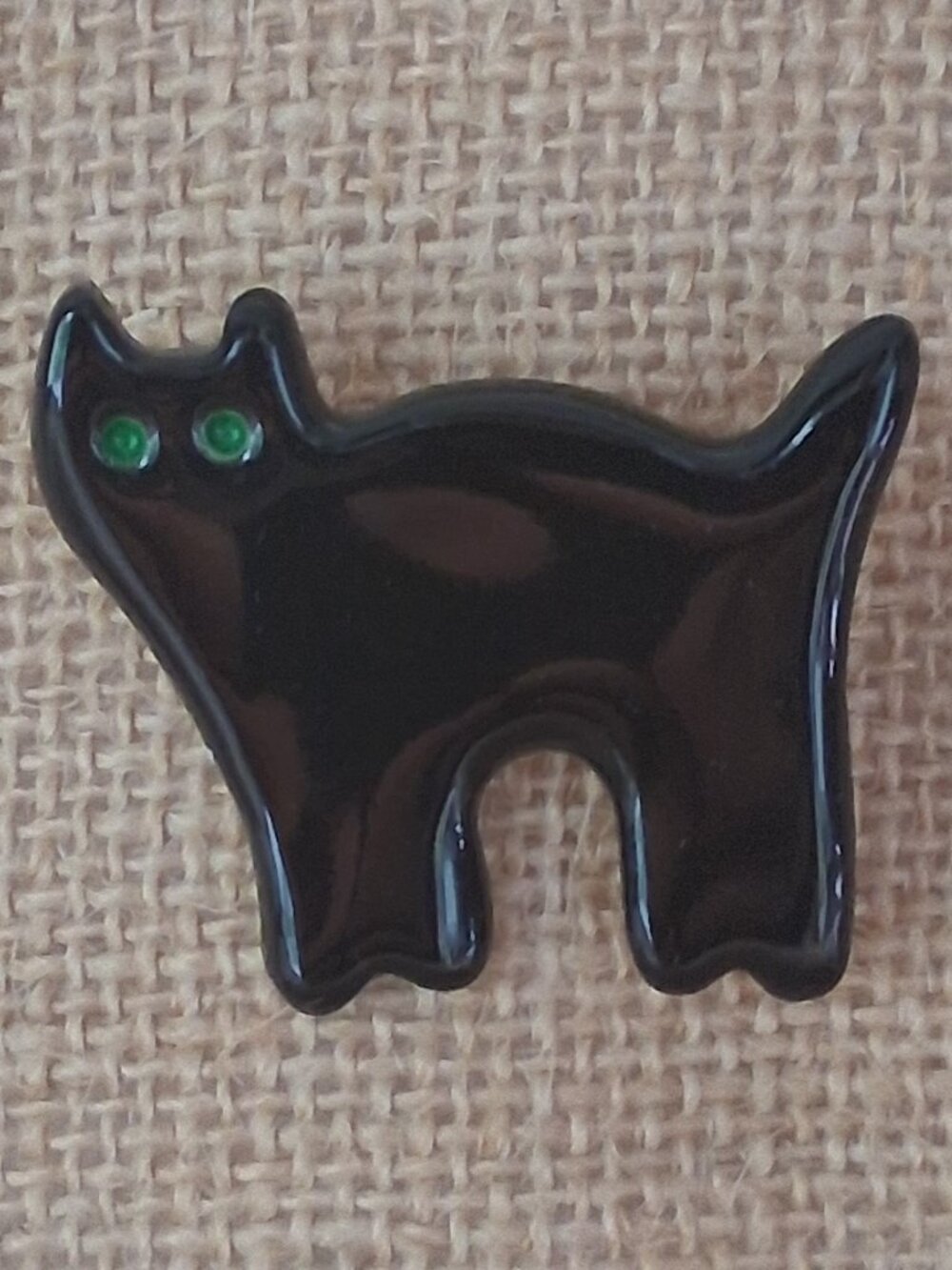 Glossy Black Cat Resin Brooch Pin Hand-Painted Green Eyes